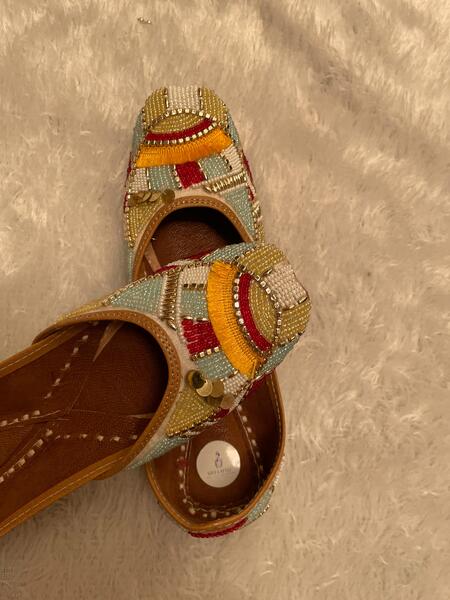 Multicolour beaded jutt
